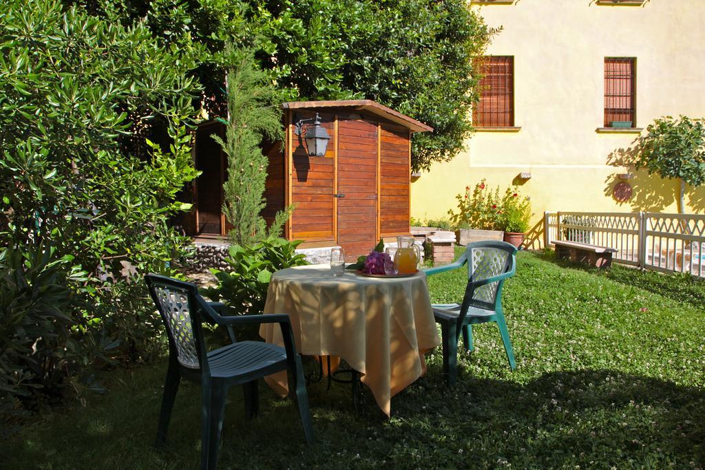 Hotel San Filis Сан-Феличе-дель-Бенако Экстерьер фото