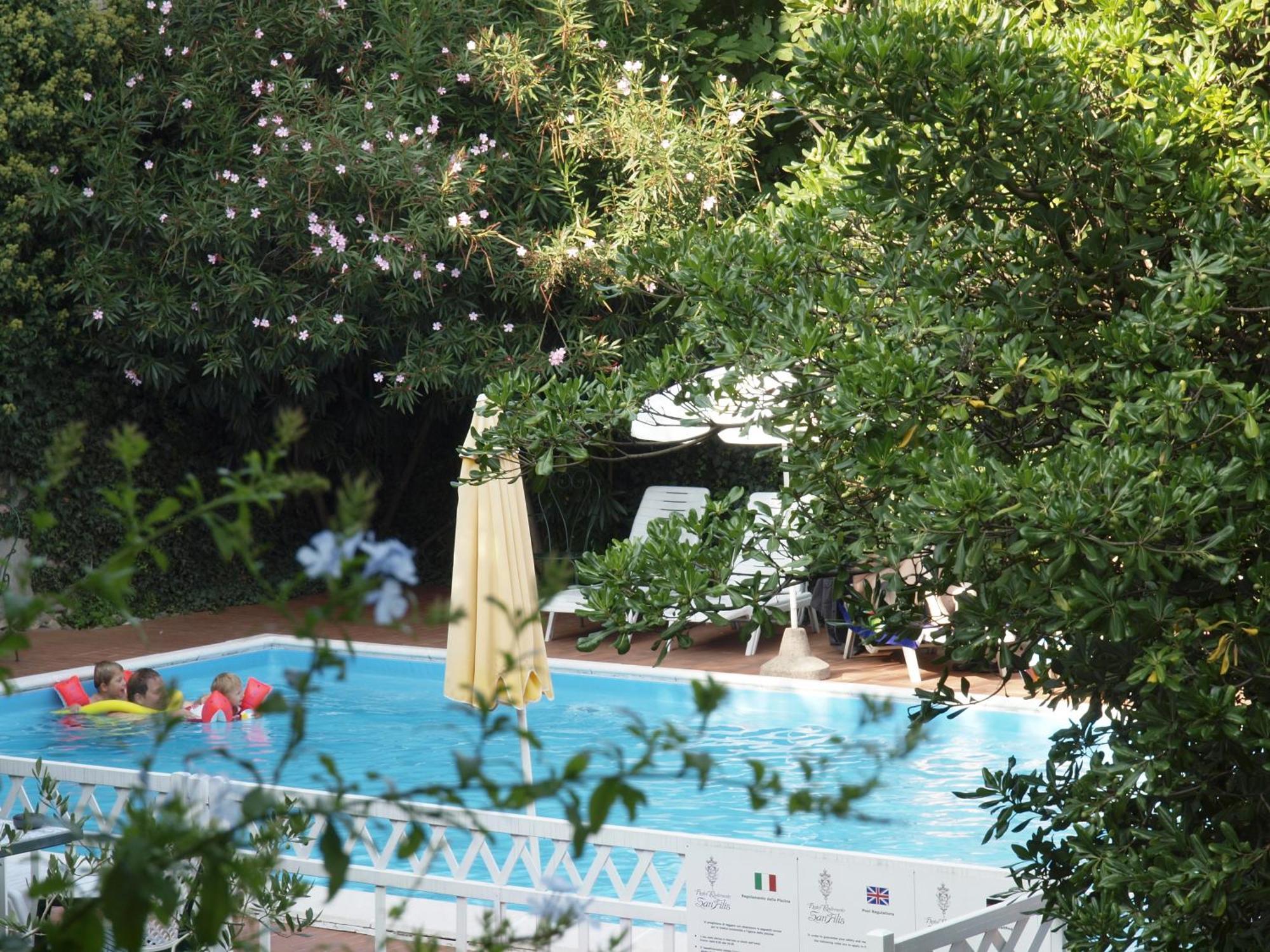 Hotel San Filis Сан-Феличе-дель-Бенако Экстерьер фото