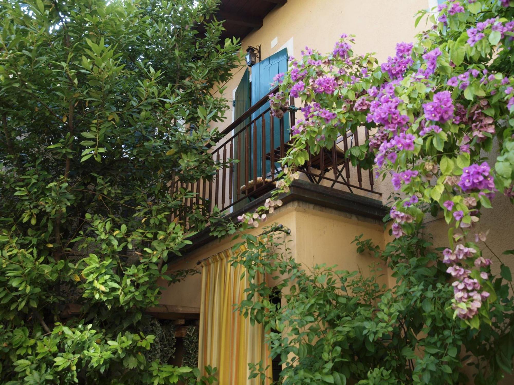 Hotel San Filis Сан-Феличе-дель-Бенако Экстерьер фото