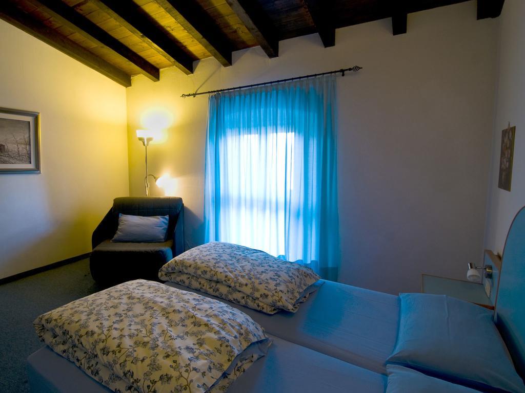 Hotel San Filis Сан-Феличе-дель-Бенако Экстерьер фото